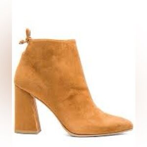 STUART WEITZMAN 34.5 Grandiose Bootie